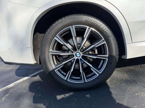 Used 2022 BMW X5 xDrive40i w/ M Sport Package image 29