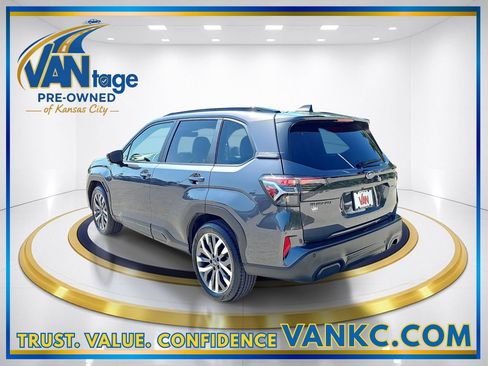 Certified 2025 Subaru Forester Touring AWD/4WD image 9