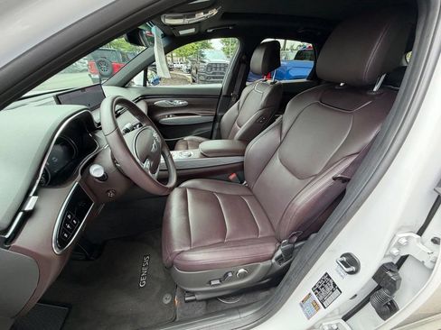 Used 2023 Genesis GV70 2.5T w/ Advanced Package AWD/4WD image 21
