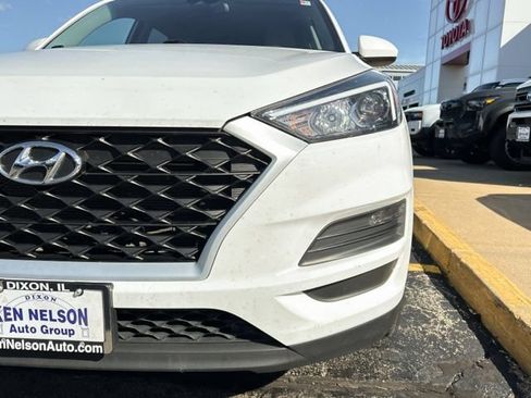 Used 2019 Hyundai Tucson SE w/ Cargo Package FWD image 3