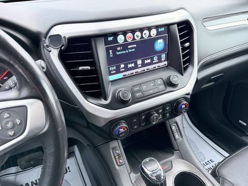 Used 2018 GMC Acadia SLT image 13