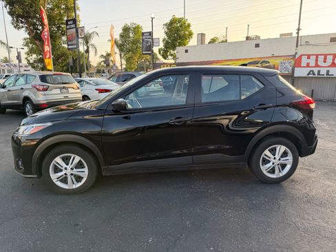 Used 2024 Nissan Kicks S FWD image 7