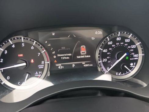 Used 2022 Toyota Highlander XLE image 27