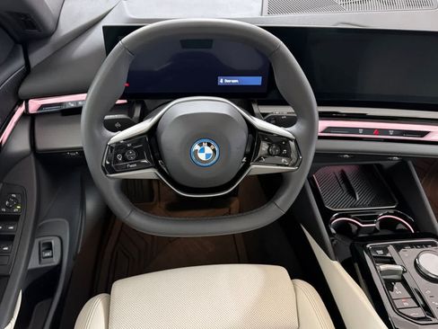 Used 2024 BMW i5 eDrive40i RWD image 14