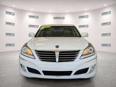 Used 2012 Hyundai Equus Signature RWD image 2