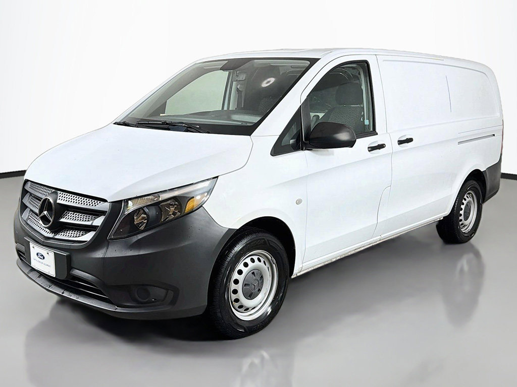 Used 2022 Mercedes-Benz Metris image 3