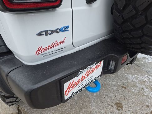 Used 2023 Jeep Wrangler Unlimited image 26