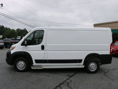 Used 2025 RAM ProMaster 2500 w/ U-Haul Equipment Group FWD image 2