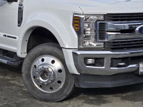 Used 2019 Ford F450 XLT w/ XLT Premium Package image 9