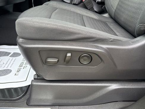 Used 2023 Chevrolet Silverado 1500 LT AWD/4WD image 4