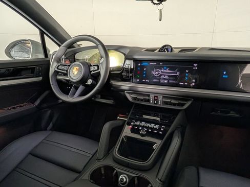 New 2026 Porsche Cayenne S image 22