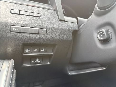 Used 2026 Lexus GX 550 w/ Cold Area Package AWD/4WD image 18