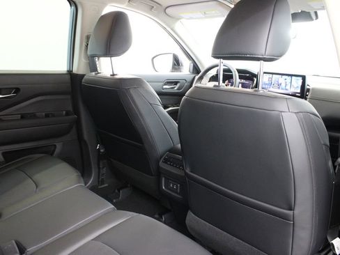 New 2026 Nissan Pathfinder SL image 19