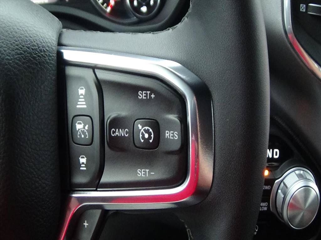 Used 2025 RAM 1500 Laramie AWD/4WD image 22