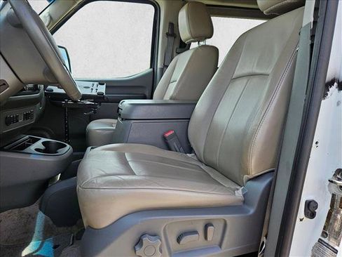 Used 2019 Nissan NV 3500 SL RWD image 12