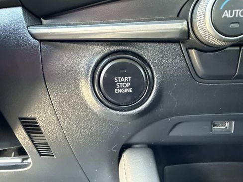 Used 2020 MAZDA MAZDA3 Sedan w/ Select Package image 31