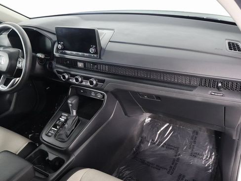 Used 2023 Honda CR-V LX image 7