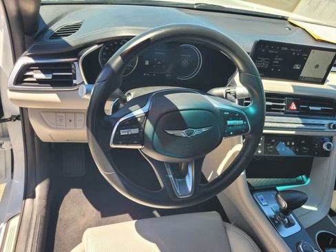 Used 2024 Genesis G70 2.5T AWD/4WD image 30