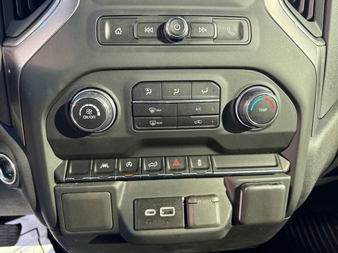 Used 2024 Chevrolet Silverado 1500 Custom image 23