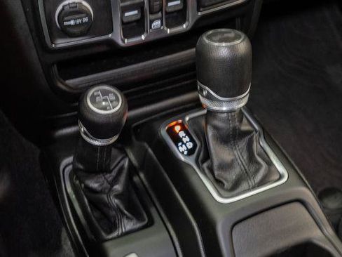 Certified 2023 Jeep Wrangler Unlimited w/ Cold Weather Group AWD/4WD image 23