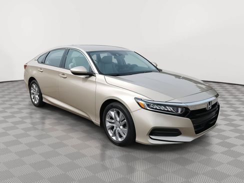 Used 2019 Honda Accord LX image 4