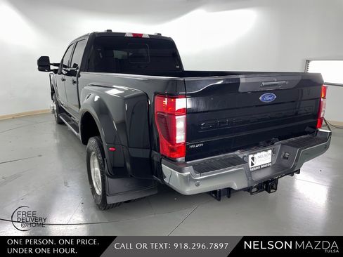 Used 2022 Ford F350 Lariat w/ Lariat Value Package image 8