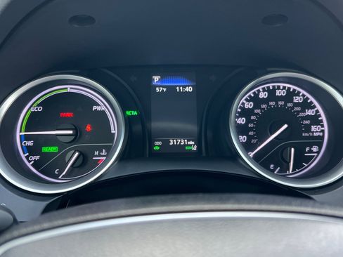 Used 2021 Toyota Camry LE image 23