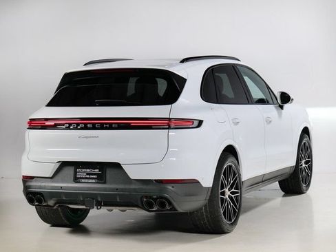 Certified 2026 Porsche Cayenne AWD/4WD image 9