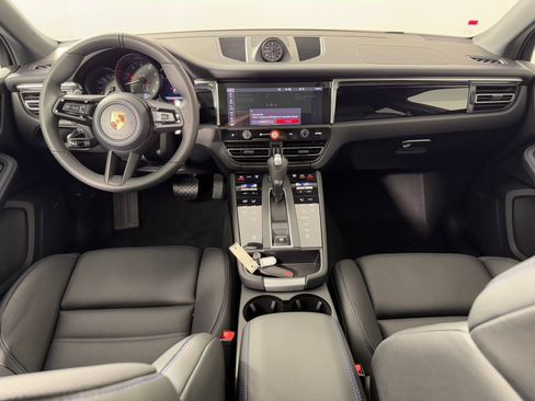 Certified 2026 Porsche Macan AWD/4WD image 16