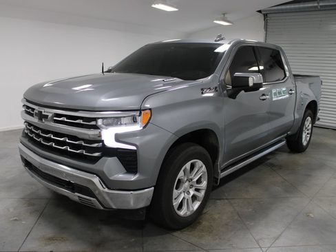 Used 2023 Chevrolet Silverado 1500 LTZ AWD/4WD image 4