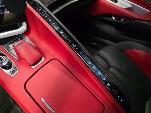 Used 2023 Chevrolet Corvette Stingray Preferred Cpe w/ Z51 Performance Package RWD image 30