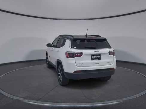 Certified 2025 Jeep Compass Limited AWD/4WD image 13