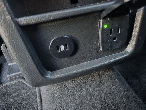 Used 2024 Ford Edge Titanium image 25