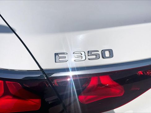 Used 2025 Mercedes-Benz E 350 Sedan image 10