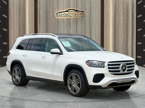 Used 2024 Mercedes-Benz GLS 450 4MATIC image 1
