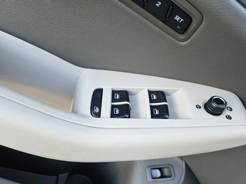 Used 2011 Audi Q5 2.0T Premium Plus AWD/4WD image 21
