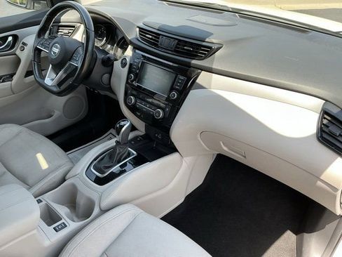 Used 2020 Nissan Rogue Sport SL w/ Premium Package FWD image 20