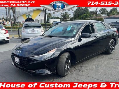 Used 2022 Hyundai Elantra SEL w/ Convenience Package
