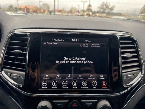 Used 2019 Jeep Grand Cherokee Limited AWD/4WD image 15
