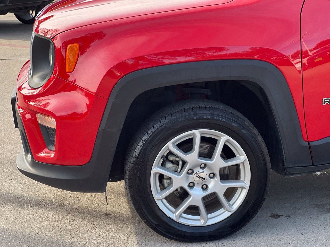Used 2023 Jeep Renegade Latitude AWD/4WD image 25