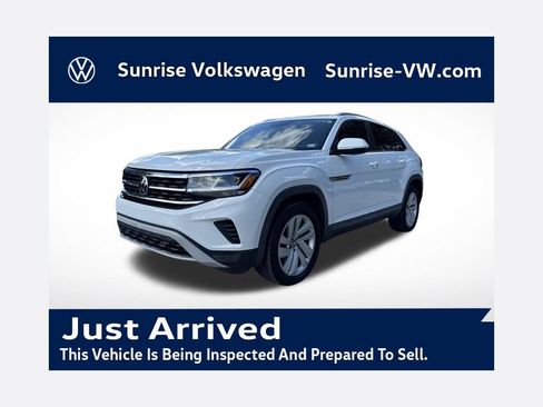Used 2020 Volkswagen Atlas Cross Sport SE FWD image 1