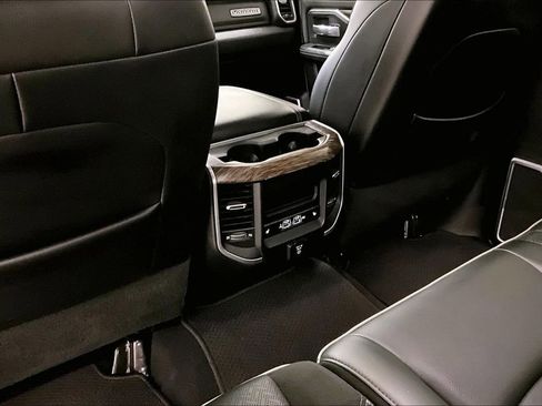 Used 2020 RAM 2500 Laramie image 11