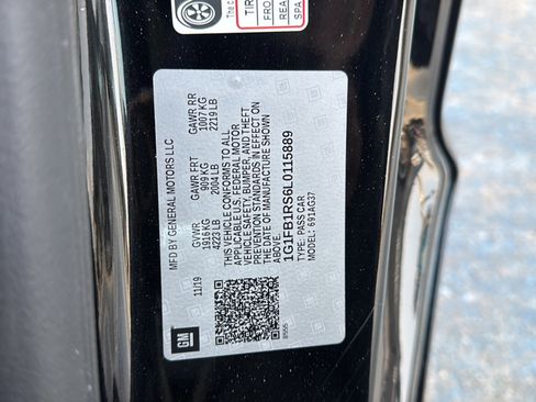 Used 2020 Chevrolet Camaro LT w/ RS Package image 43