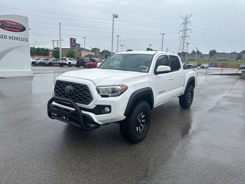 Certified 2023 Toyota Tacoma TRD Off-Road RWD image 3