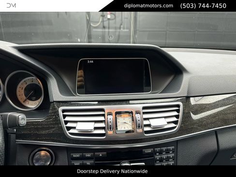 Used 2015 Mercedes-Benz E 350 Sedan image 33