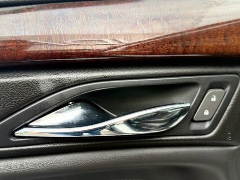 Used 2012 Cadillac SRX Luxury AWD/4WD image 25