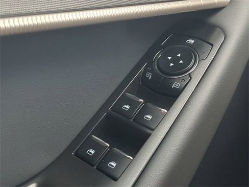 New 2025 Ford Explorer Active w/ Active Comfort Package image 12