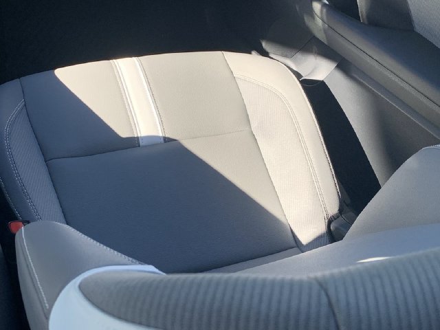 Used 2026 Toyota Camry SE FWD image 33