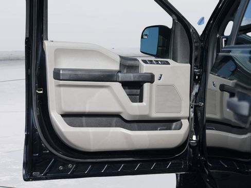 Used 2017 Ford F150 XL w/ Equipment Group 101A Mid RWD image 30