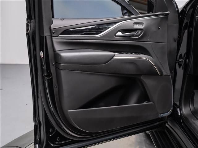 Used 2023 Cadillac Escalade ESV V w/ Heavy-Duty Trailer Package AWD/4WD image 38